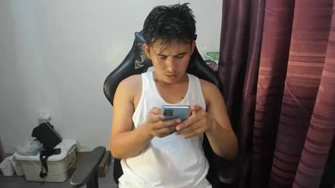 Snapshot of jamesthebigcockxxx chatting on January 2025 12:08:01 PM jamesthebigcockxxx online show from January 2025 12:08:01 PM