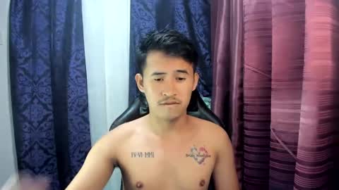 Snapshot of jamesthebigcockxxx chatting on February 2025 09:08:01 AM jamesthebigcockxxx online show from February 2025 09:08:01 AM