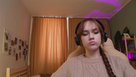 Snapshot of jamie_chung chatting on April 2026 06:19:01 AM jamie_chung online show from April 2026 06:19:01 AM