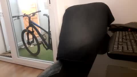 Snapshot of jamielonnas chatting on April 2026 04:19:01 AM Jamie Lonnas online show from April 2026 04:19:01 AM