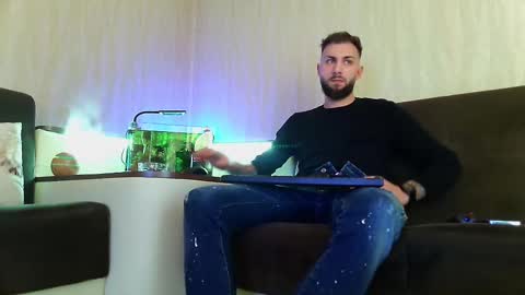 Robbie online show from March 2025 09:11:02 PM