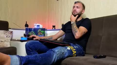 Robbie online show from September 2025 05:18:02 AM