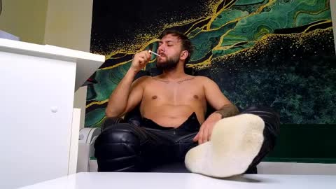 Snapshot of jamienoxus chatting on April 2026 09:12:02 PM Robbie online show from April 2026 09:12:02 PM