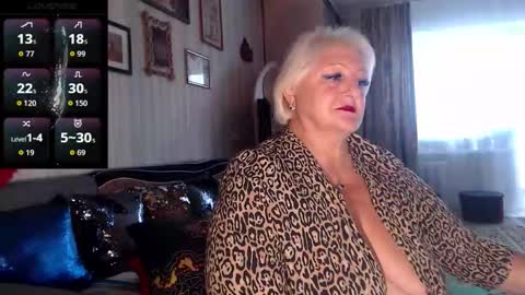 JaneBeech online show from October 2025 10:46:02 AM