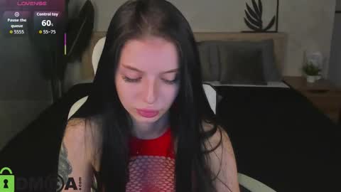 Eva online show from November 2025 11:27:01 PM