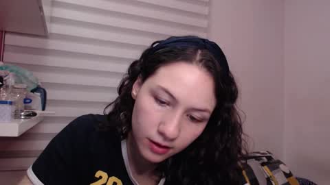 Snapshot of jane_r chatting on December 2025 12:18:01 AM Jane online show from December 2025 12:18:01 AM