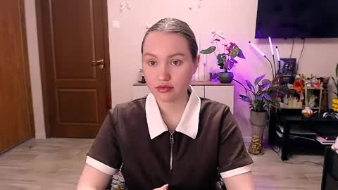 Snapshot of janeblossomhot chatting on April 2026 05:25:02 PM Jane online show from April 2026 05:25:02 PM