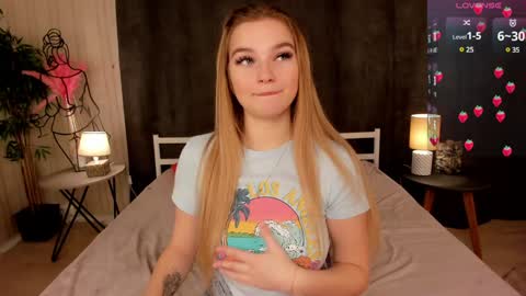 Day Alice Night Stella online show from December 2024 06:21:02 AM