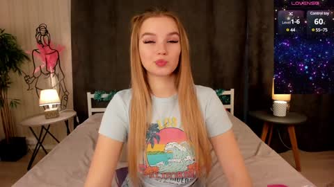 Day Alice Night Stella online show from December 2024 06:12:02 AM