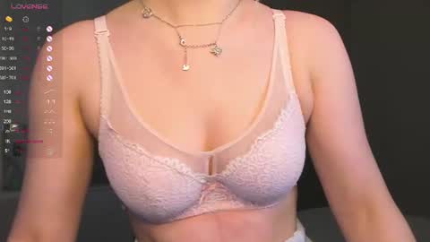 Snapshot of janice_sweet chatting on June 2026 03:58:02 AM Janice online show from June 2026 03:58:02 AM