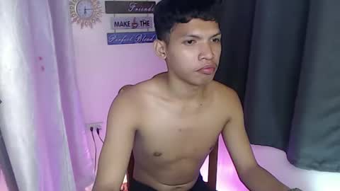 janlloyd04 online show from November 2025 11:47:02 PM