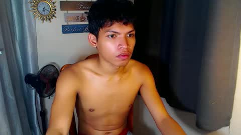 janlloyd04 online show from April 2026 03:58:01 AM