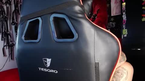 Snapshot of janna_ink chatting on December 2024 04:11:01 AM online show from December 2024 04:11:01 AM