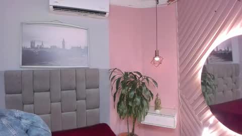 Janna online show from November 2025 10:59:01 AM