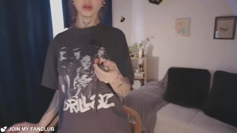 Snapshot of janne_maybe chatting on February 2026 01:51:01 PM jmaybe e online show from February 2026 01:51:01 PM