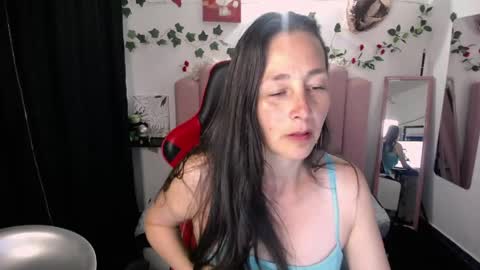 Snapshot of janneth16 chatting on April 2026 12:06:02 PM janneth16 online show from April 2026 12:06:02 PM