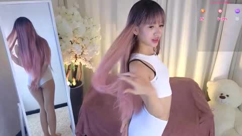 Snapshot of jannetjerkson chatting on October 2025 11:24:01 AM Janet online show from October 2025 11:24:01 AM