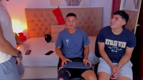 janomar01 online show from November 2025 06:40:01 PM