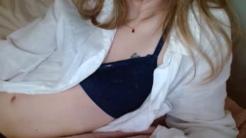 Snapshot of januarydaze chatting on February 2025 07:28:02 AM the small pp whisperer ball puncher online show from February 2025 07:28:02 AM