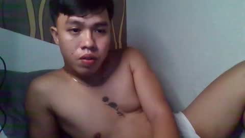 Snapshot of janzelbesinga19 chatting on May 2026 02:40:01 AM Twinkyasian online show from May 2026 02:40:01 AM