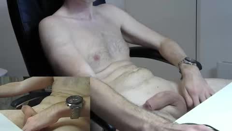 japie93 online show from October 2025 07:47:02 PM