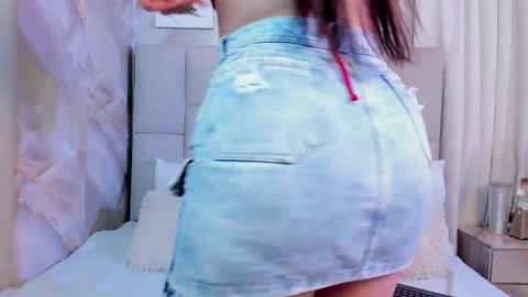 Jaslyn online show from November 2025 04:40:01 PM