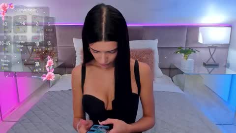 Snapshot of jasmilynn chatting on September 2025 05:09:01 AM Jasmi online show from September 2025 05:09:01 AM