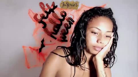 Jasmin online show from October 2025 01:32:02 PM