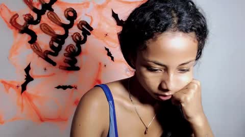 Jasmin online show from October 2025 01:01:01 PM