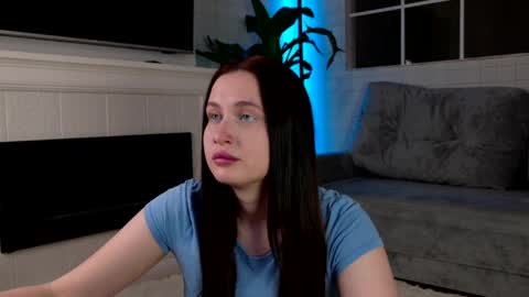 Snapshot of jasmin_omg chatting on March 2026 09:18:02 PM Jasmin online show from March 2026 09:18:02 PM