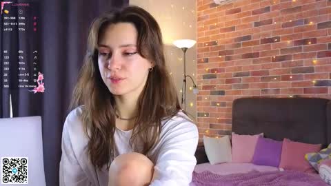 Snapshot of jasmindoroti chatting on November 2025 06:12:02 AM Chloe online show from November 2025 06:12:02 AM