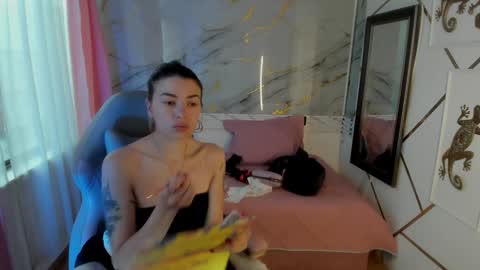 Snapshot of jasmine_hyper_1 chatting on December 2024 01:36:02 PM Jas online show from December 2024 01:36:02 PM