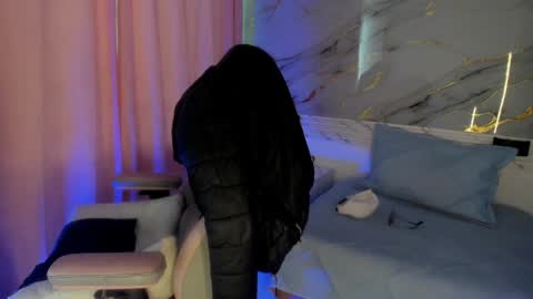 Snapshot of jasmine_hyper_1 chatting on January 2025 02:22:01 PM Jas online show from January 2025 02:22:01 PM