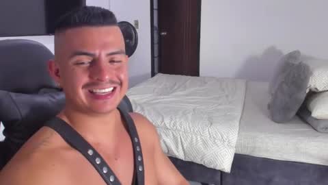 JBrooksXx online show from January 2025 02:04:02 AM