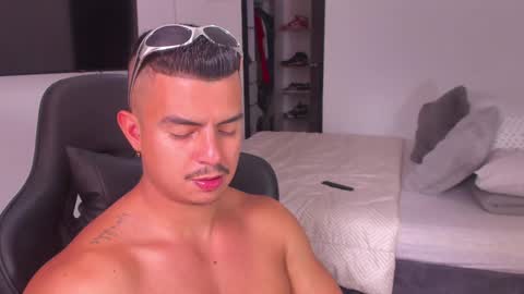 JBrooksXx online show from January 2025 05:44:02 PM