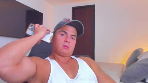 JBrooksXx online show from October 2025 03:14:02 AM