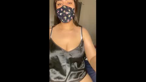 Jassmina  online show from November 2025 01:33:02 PM