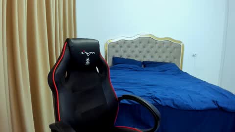  Javi  online show from October 2025 10:29:02 PM