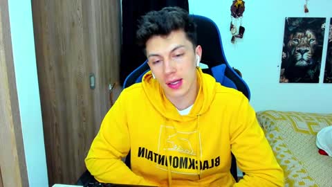 Javier online show from January 2025 01:32:01 AM