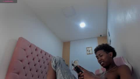 jax_maliq online show from November 2025 02:43:01 AM