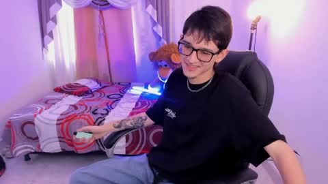 Snapshot of jaxvance_boy chatting on May 2026 02:47:01 PM Jaxvance online show from May 2026 02:47:01 PM