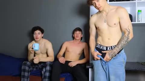 Snapshot of jaycex_69 chatting on December 2024 07:32:01 AM THE HOUSE online show from December 2024 07:32:01 AM