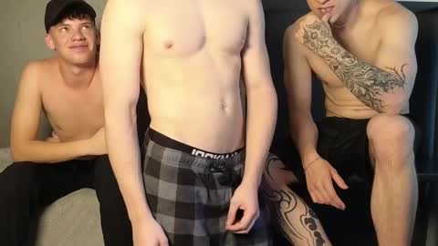 Snapshot of jaycex_69 chatting on December 2024 06:45:01 AM THE HOUSE online show from December 2024 06:45:01 AM