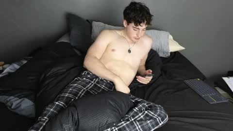 Snapshot of jaycex_69 chatting on January 2025 07:27:02 AM THE HOUSE online show from January 2025 07:27:02 AM