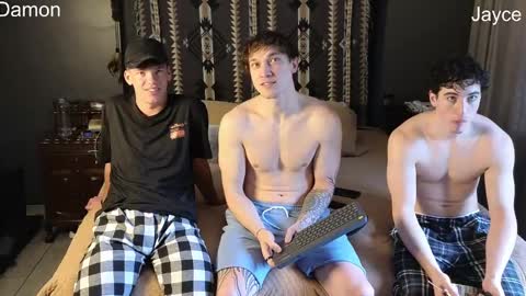 Snapshot of jaycex_69 chatting on January 2025 06:59:01 AM THE HOUSE online show from January 2025 06:59:01 AM