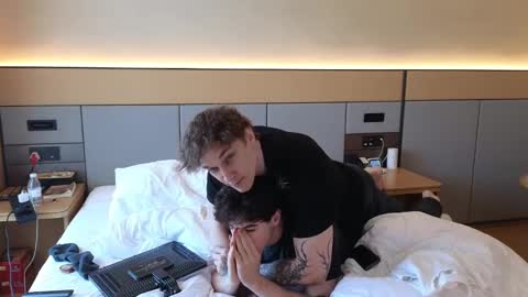 Snapshot of jaycex_69 chatting on January 2025 04:08:01 AM THE HOUSE online show from January 2025 04:08:01 AM