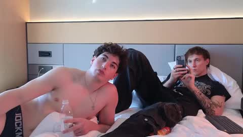 Snapshot of jaycex_69 chatting on February 2025 06:35:01 AM THE HOUSE online show from February 2025 06:35:01 AM