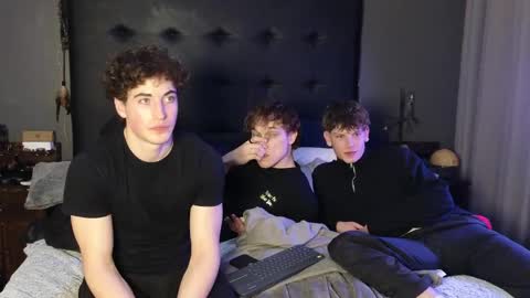 Snapshot of jaycex_69 chatting on February 2025 04:44:01 PM THE HOUSE online show from February 2025 04:44:01 PM