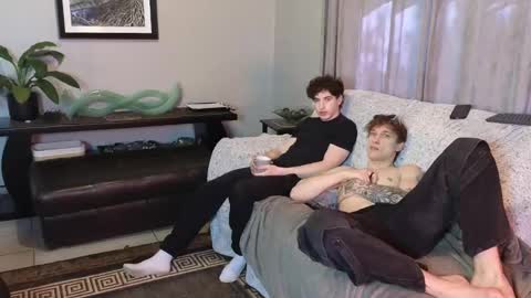 Snapshot of jaycex_69 chatting on February 2025 07:11:02 AM THE HOUSE online show from February 2025 07:11:02 AM