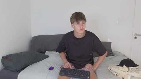 Snapshot of jaycex_69 chatting on February 2026 02:54:02 PM THE HOUSE online show from February 2026 02:54:02 PM
